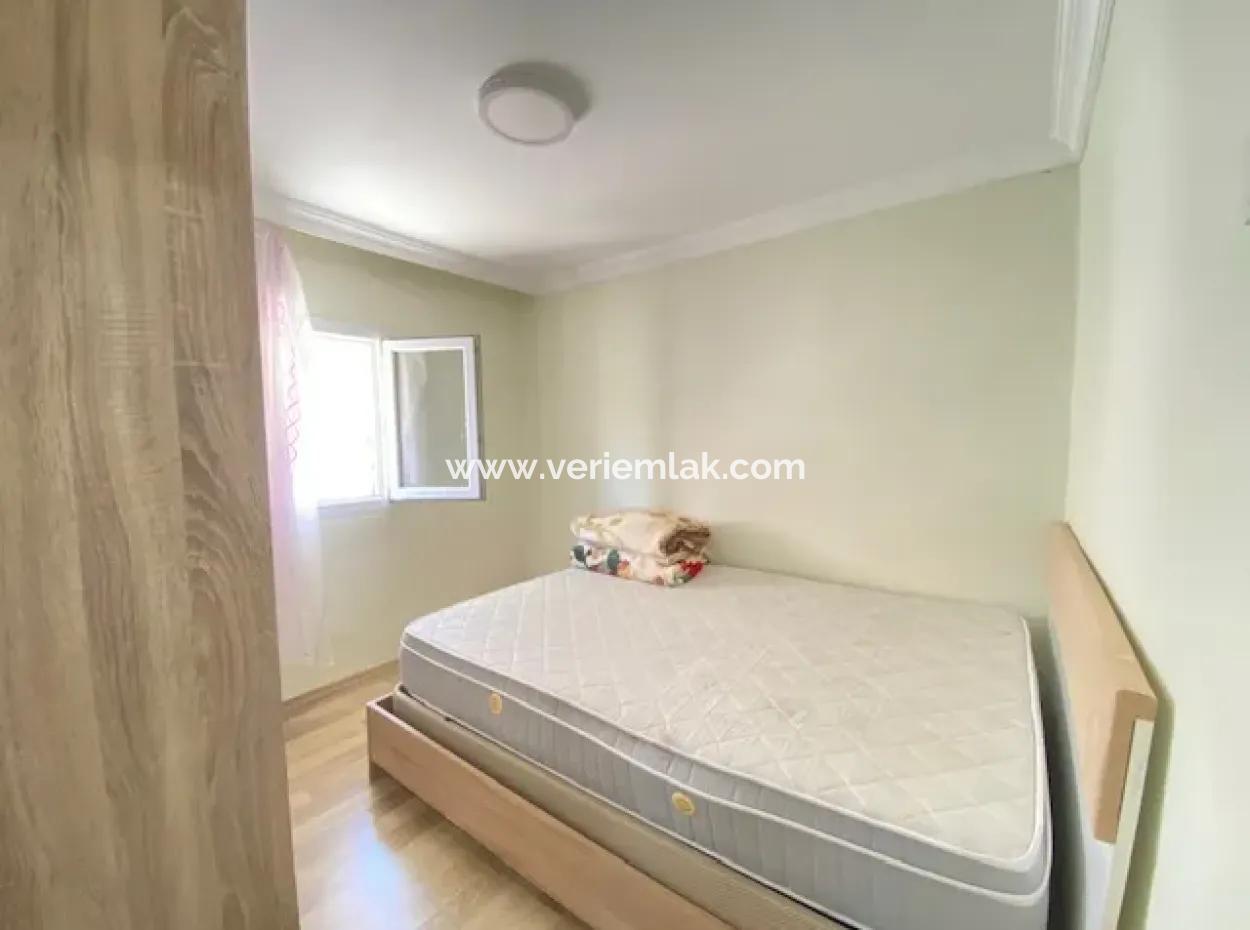 Detached House For Sale In Seferihisar Ulamış Neighborhood Close To The Village Square