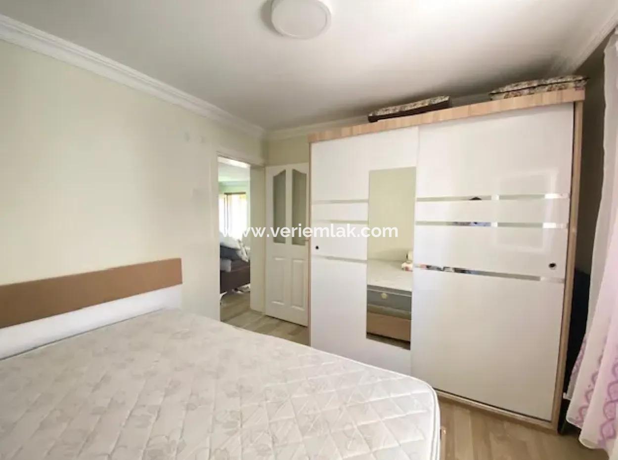 Detached House For Sale In Seferihisar Ulamış Neighborhood Close To The Village Square