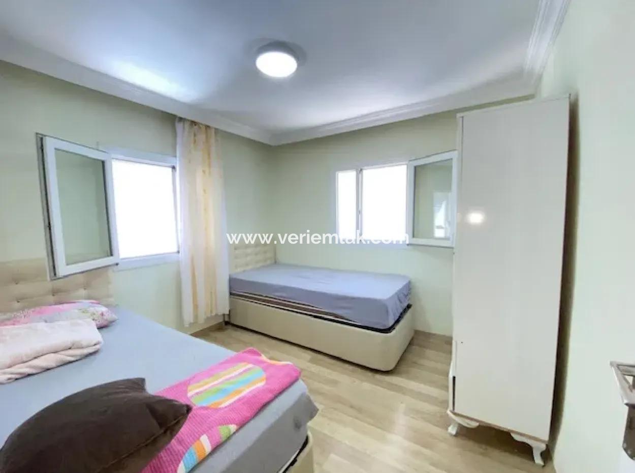Detached House For Sale In Seferihisar Ulamış Neighborhood Close To The Village Square