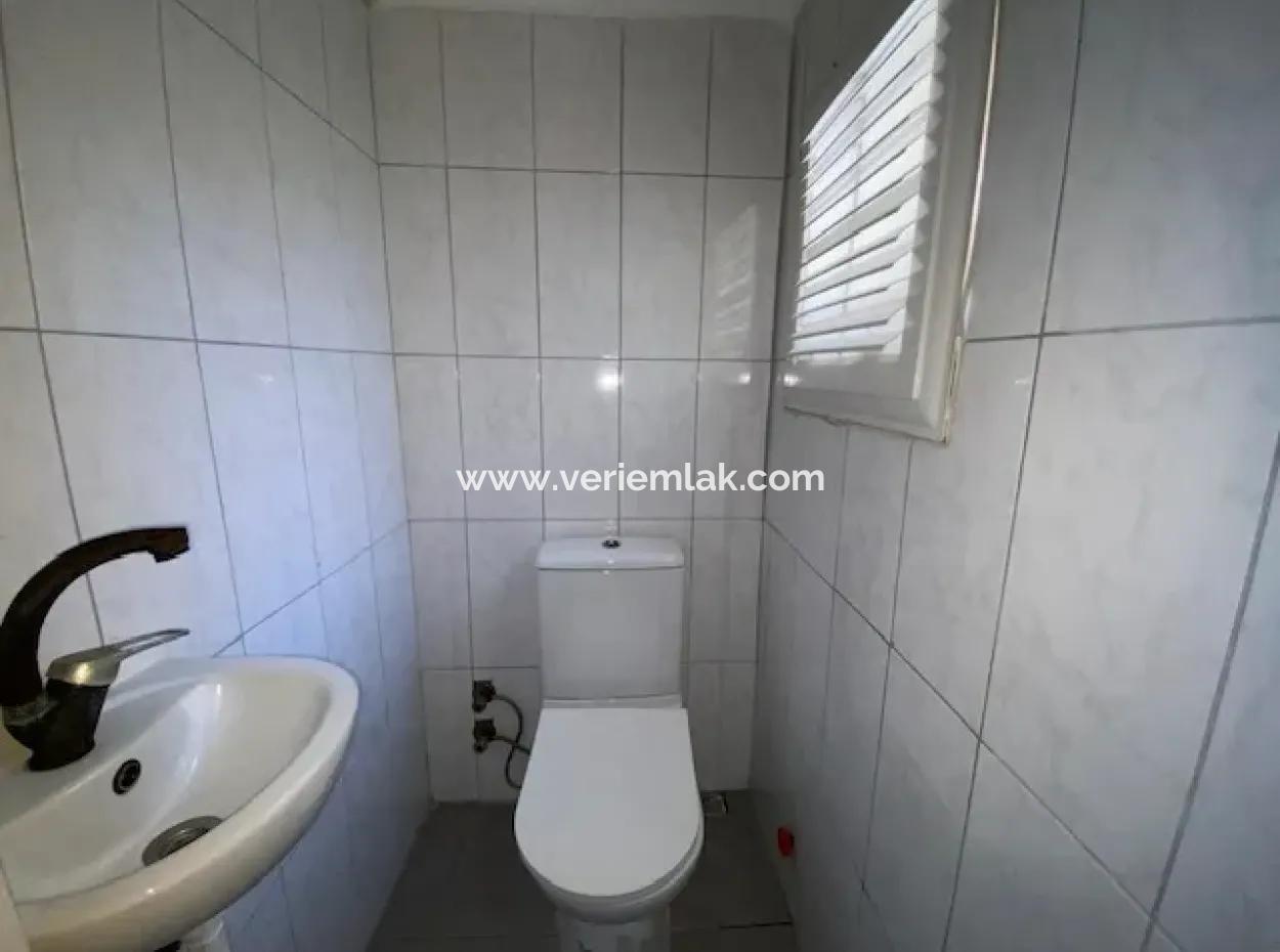 Detached House For Sale In Seferihisar Ulamış Neighborhood Close To The Village Square