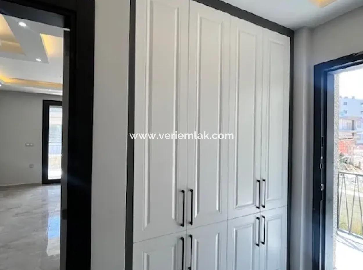 3 In 1 Brand New Villa With Closed Kitchen In Seferihisar Center