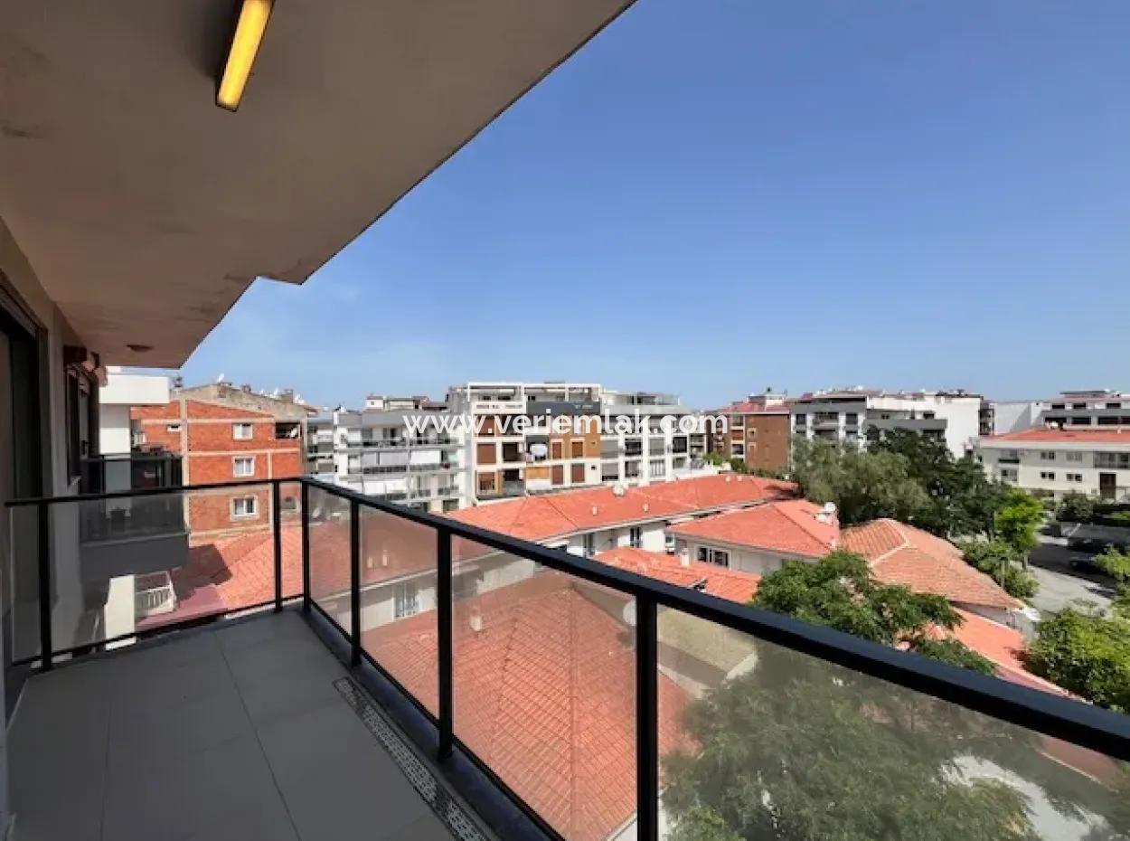 4 In 1, Smart House With En-Suite Bathroom And Terrace In Seferihisar Center