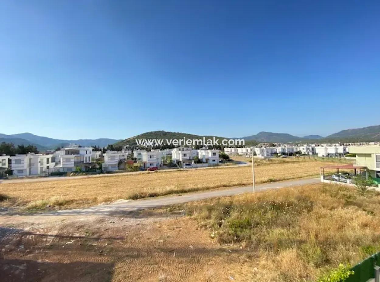 Seferihisar Doğanbeyde 3 1, Villa For Sale With Garden