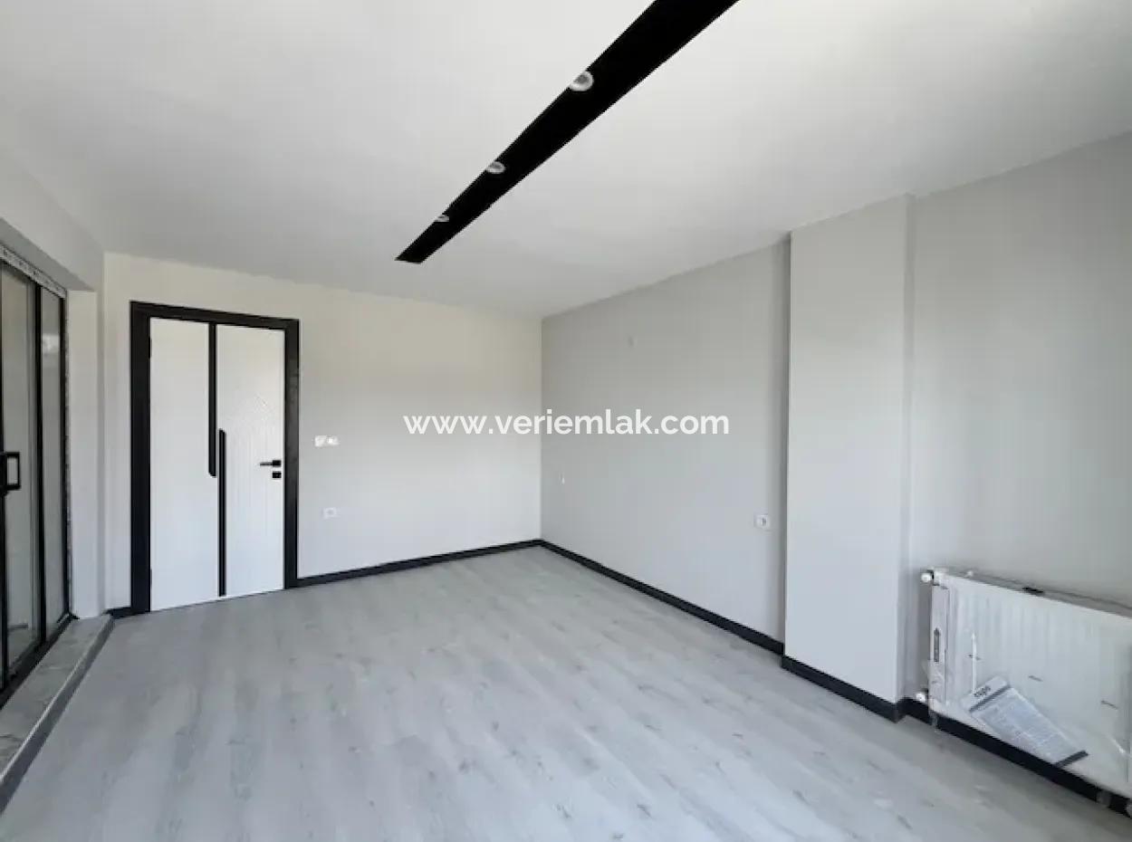 50M To The Sea In Akaca, Seferihisar 4 1, 180M2 Villa With Zero Pool For Sale