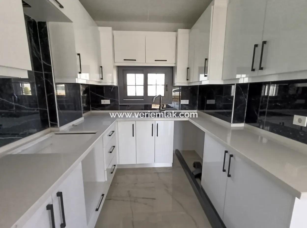 3 In 1, Zero Bargain Detached Villa In Elmastaş, Seferihisar