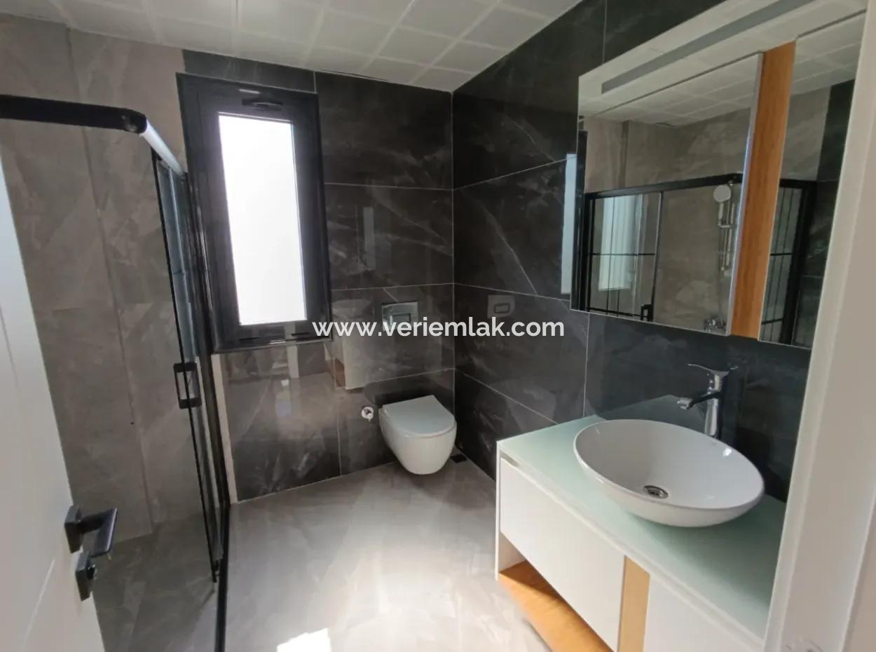 4 1, 180M2 Brand New Villa In A Site In Seferihisar Gözsüzler