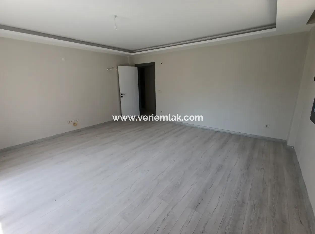 Investment Opportunity In Gözsüzler: Modern And Spacious Apartment!