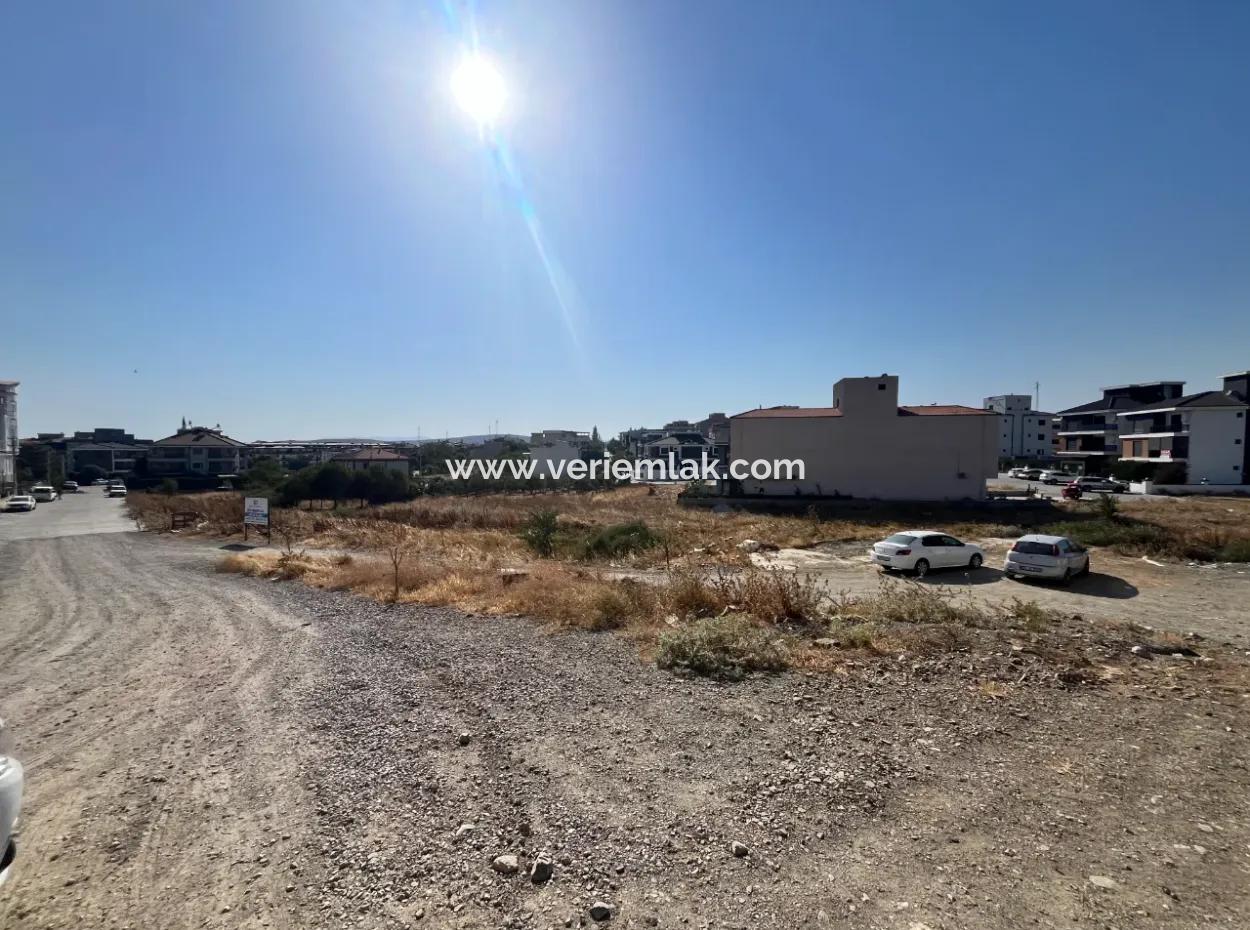 Investment Opportunity In Seferihisar Çolakibrahim: Land With High Profit Potential!