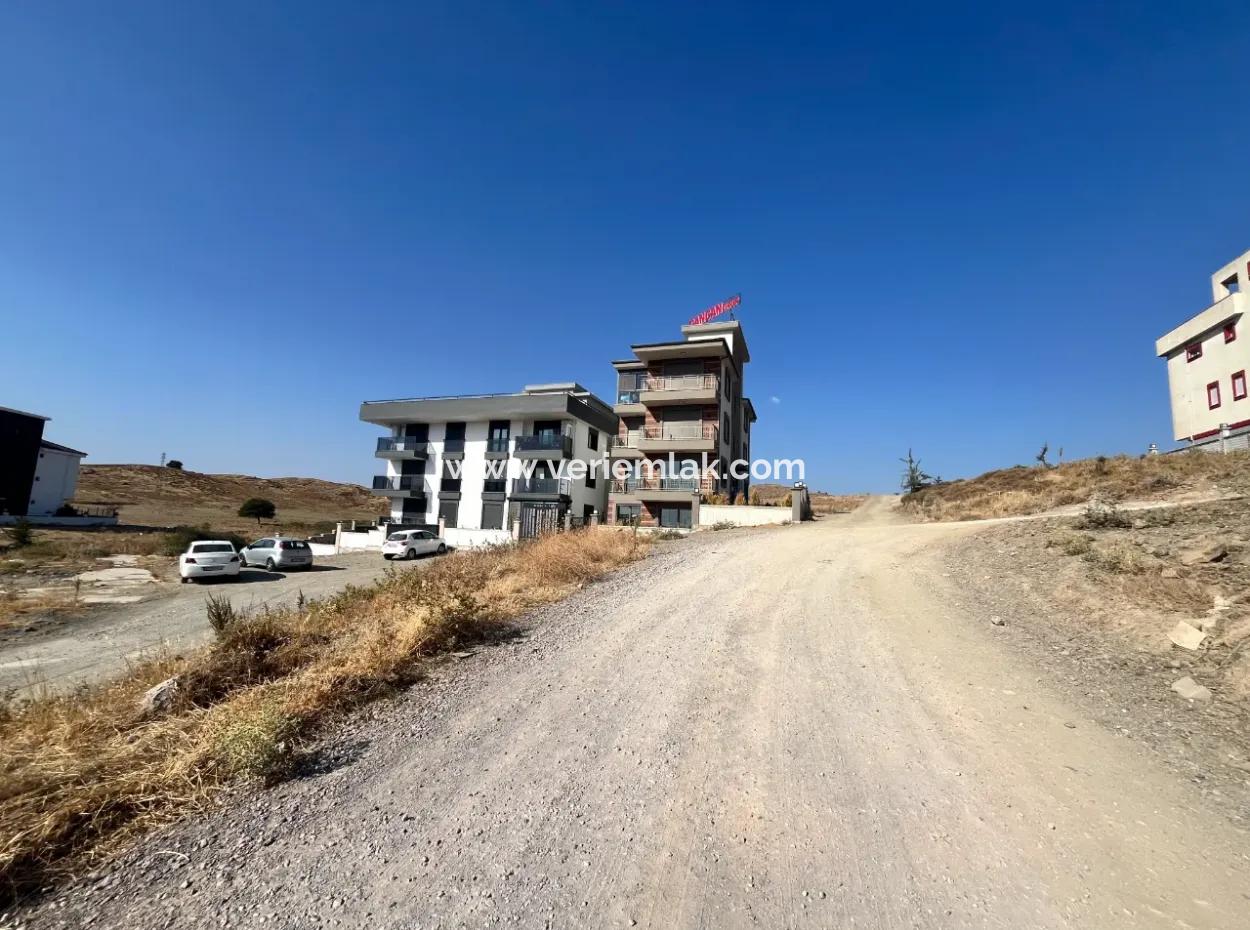 Investment Opportunity In Seferihisar Çolakibrahim: Land With High Profit Potential!