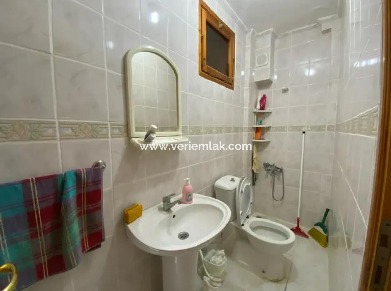 Within Walking Distance Of The Sea In Seferihisar Akarcada, 3 1 Cottage For Sale