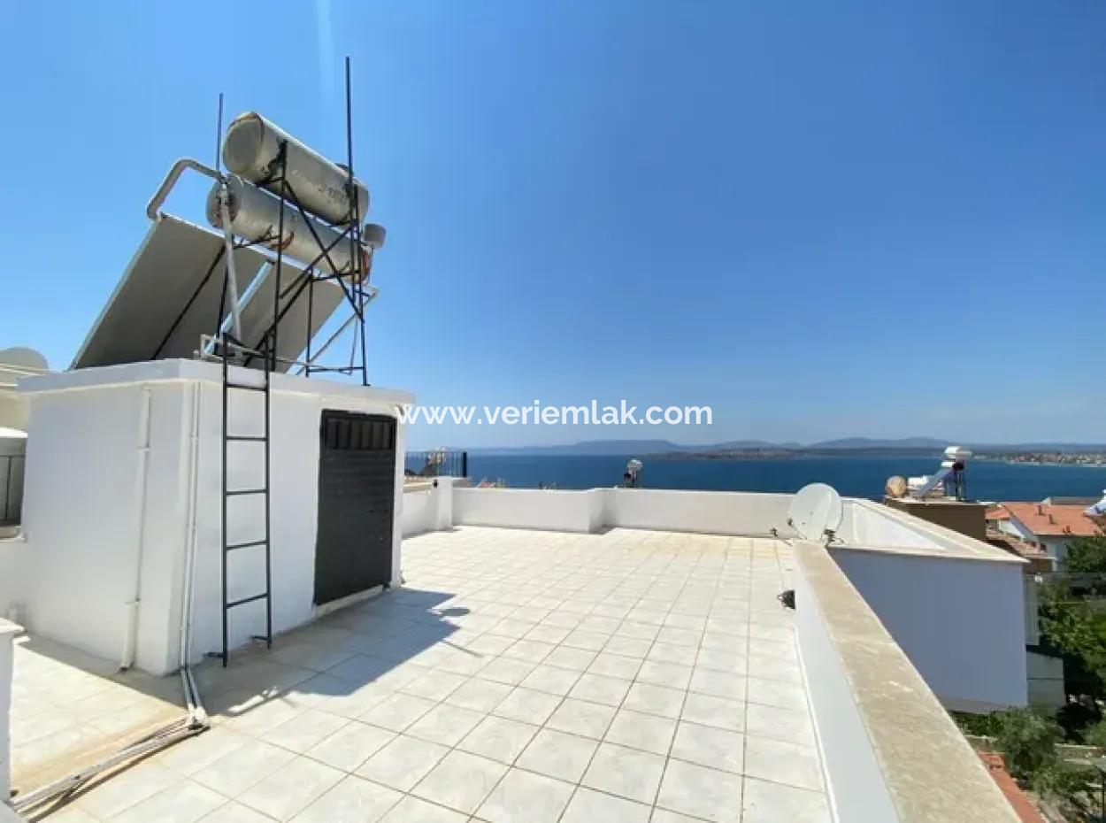 Within Walking Distance Of The Sea In Seferihisar Akarcada, 3 1 Cottage For Sale