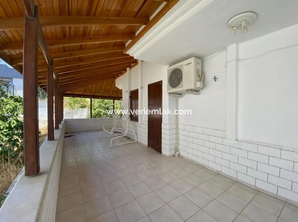 Within Walking Distance Of The Sea In Seferihisar Akarcada, 3 1 Cottage For Sale