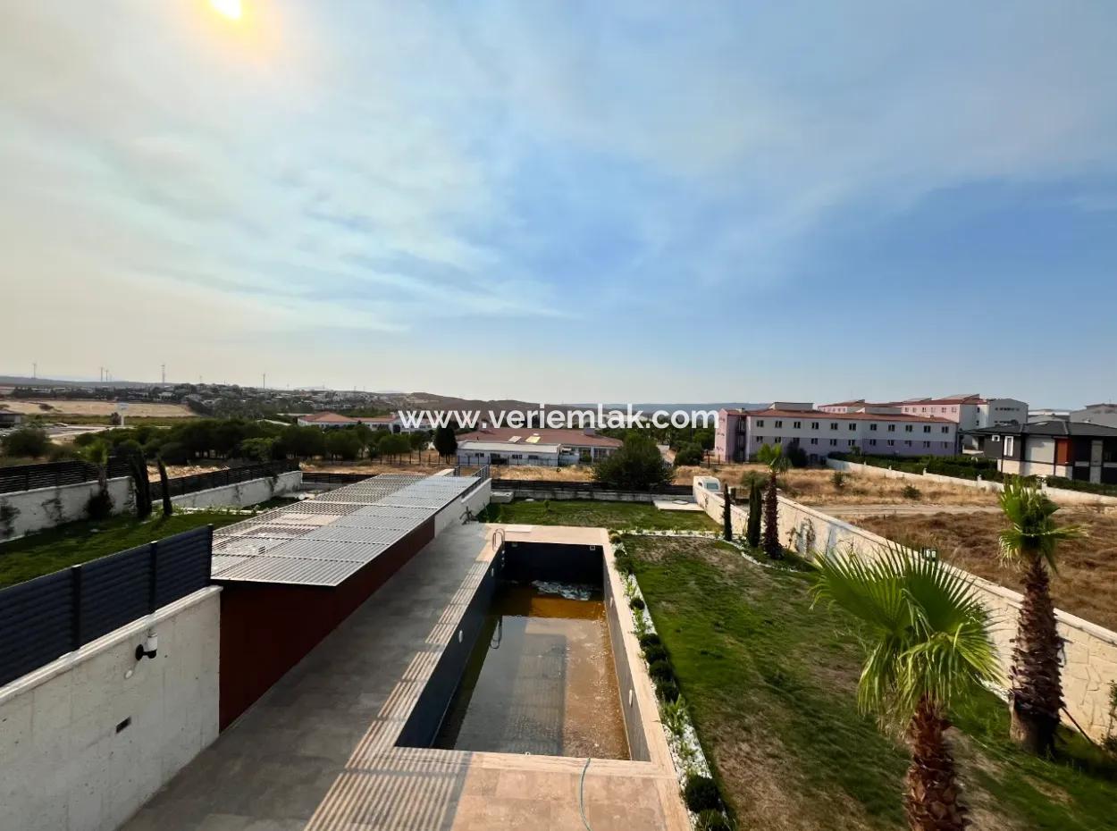 Unique Luxury Villas In Seferihisar's Most Prestigious Project!