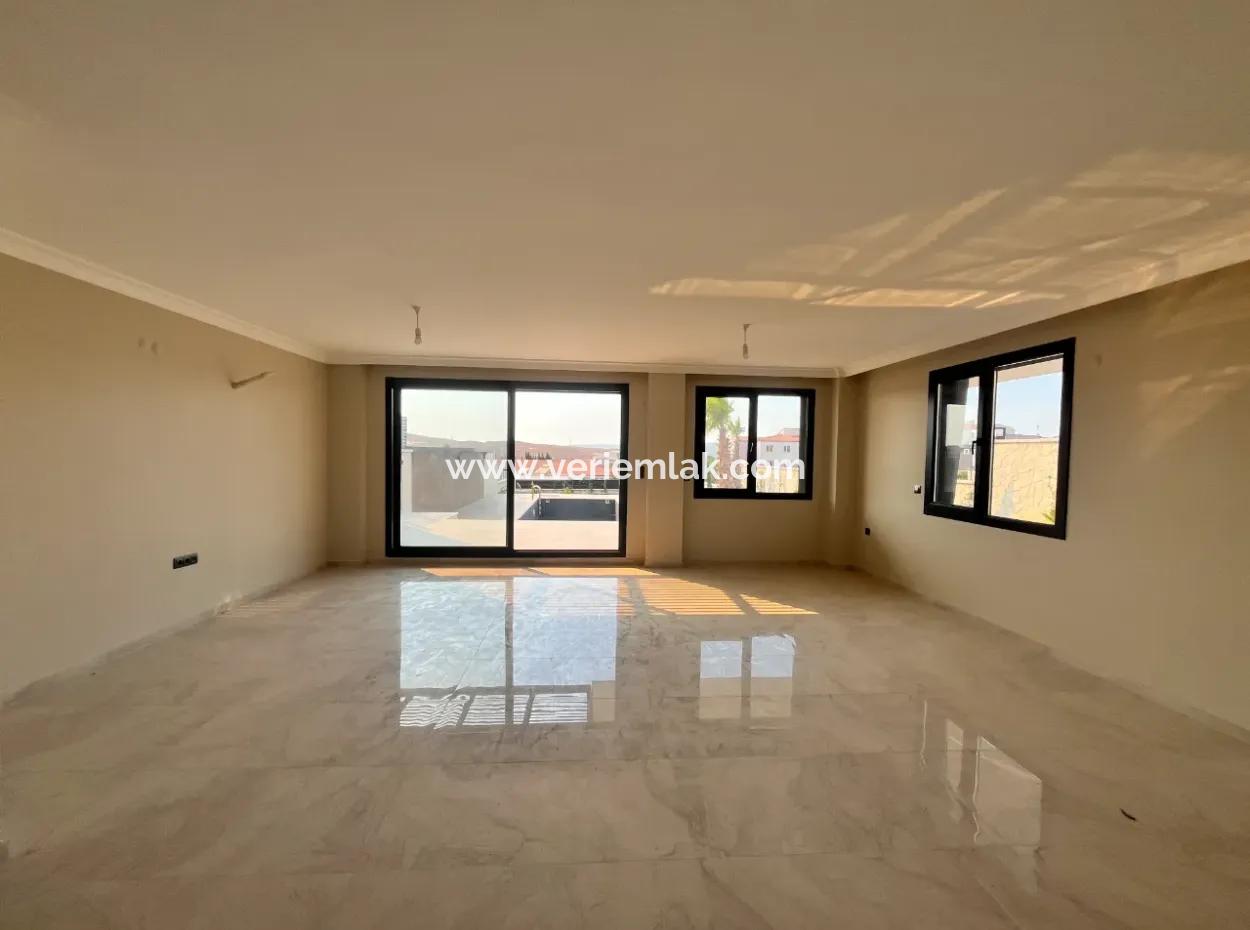 Unique Luxury Villas In Seferihisar's Most Prestigious Project!