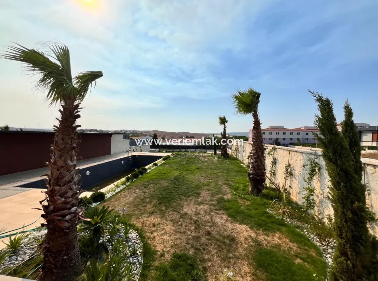 Unique Luxury Villas In Seferihisar's Most Prestigious Project!