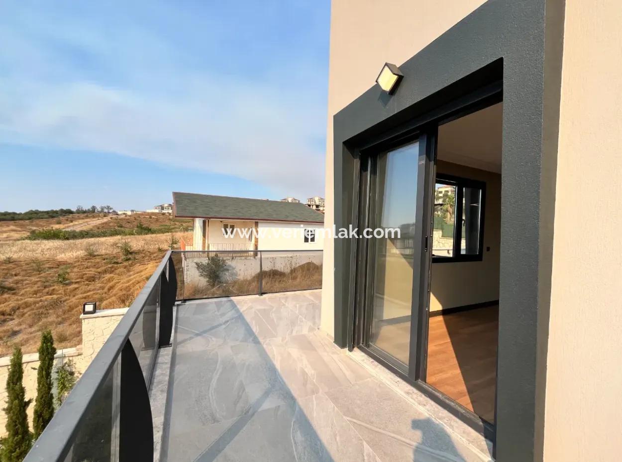 Unique Luxury Villas In Seferihisar's Most Prestigious Project!