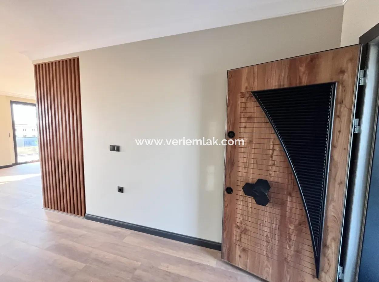 Unique Luxury Villas In Seferihisar's Most Prestigious Project!