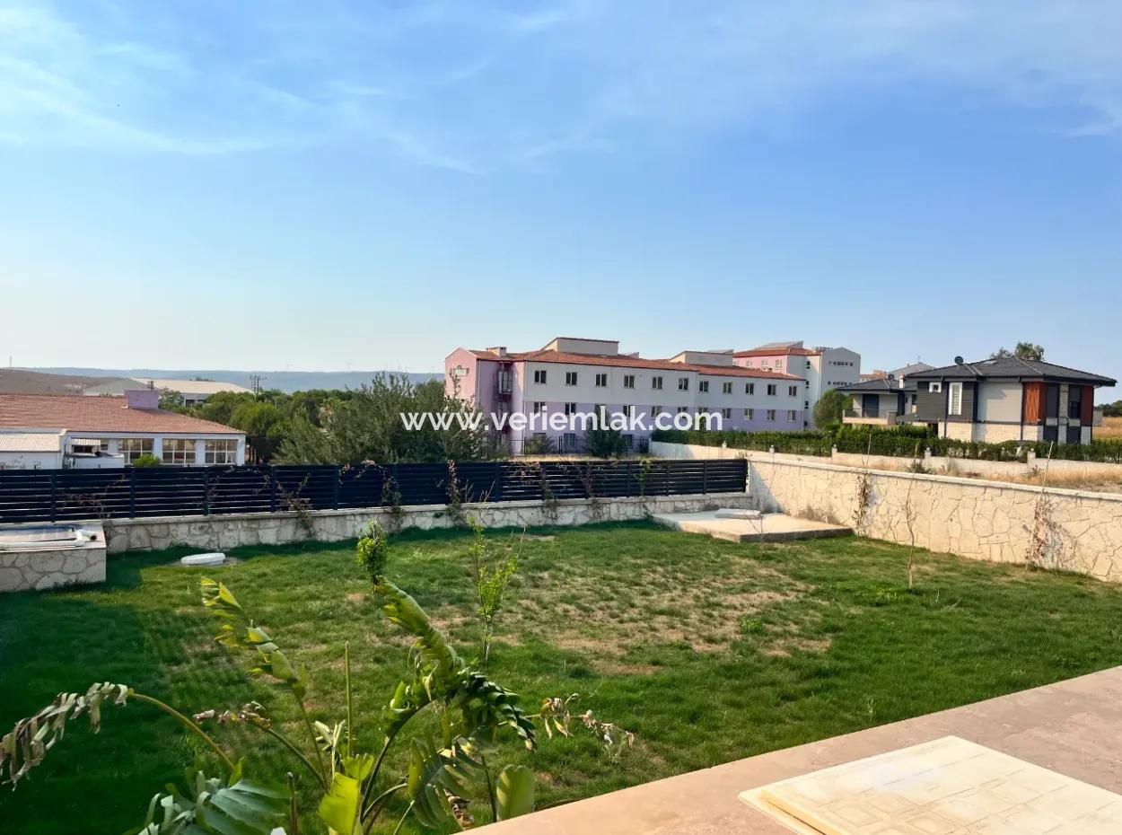 Unique Luxury Villas In Seferihisar's Most Prestigious Project!