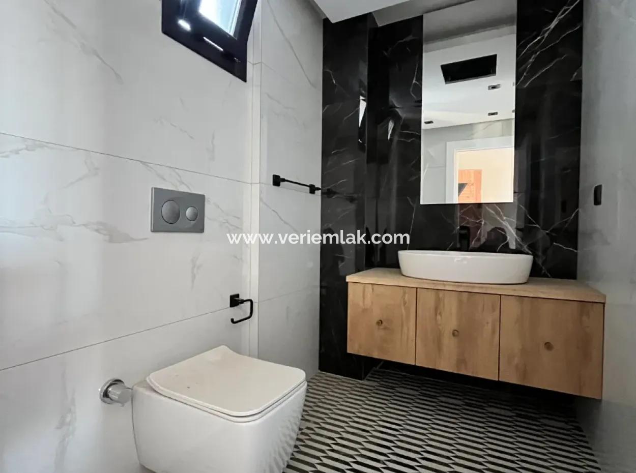 Unique Luxury Villas In Seferihisar's Most Prestigious Project!