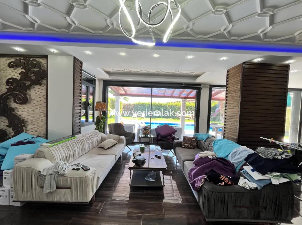 Detached Mansion/Villa For Sale In Yesilkent Apartments