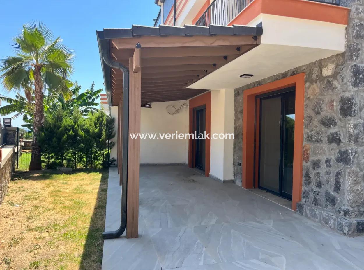 Luxury Villa In Seferihisar Haritacılar - Close To The Sea, Architectural Wonder