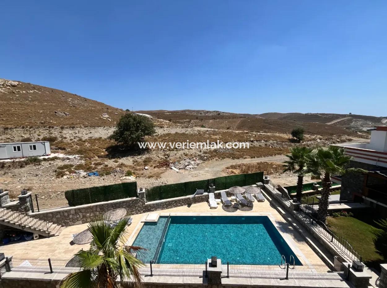 Luxury Villa In Seferihisar Haritacılar - Close To The Sea, Architectural Wonder