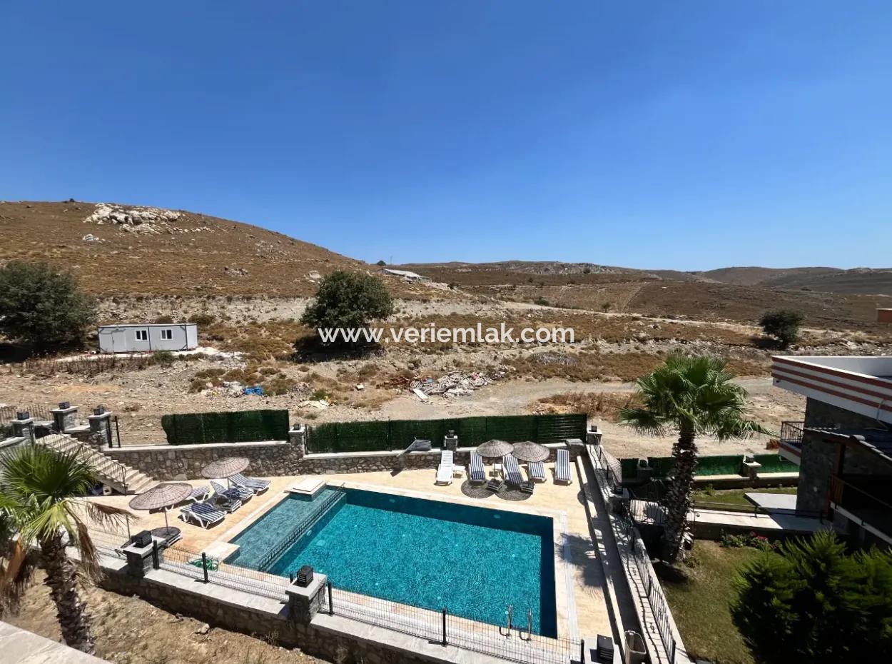 Luxury Villa In Seferihisar Haritacılar - Close To The Sea, Architectural Wonder