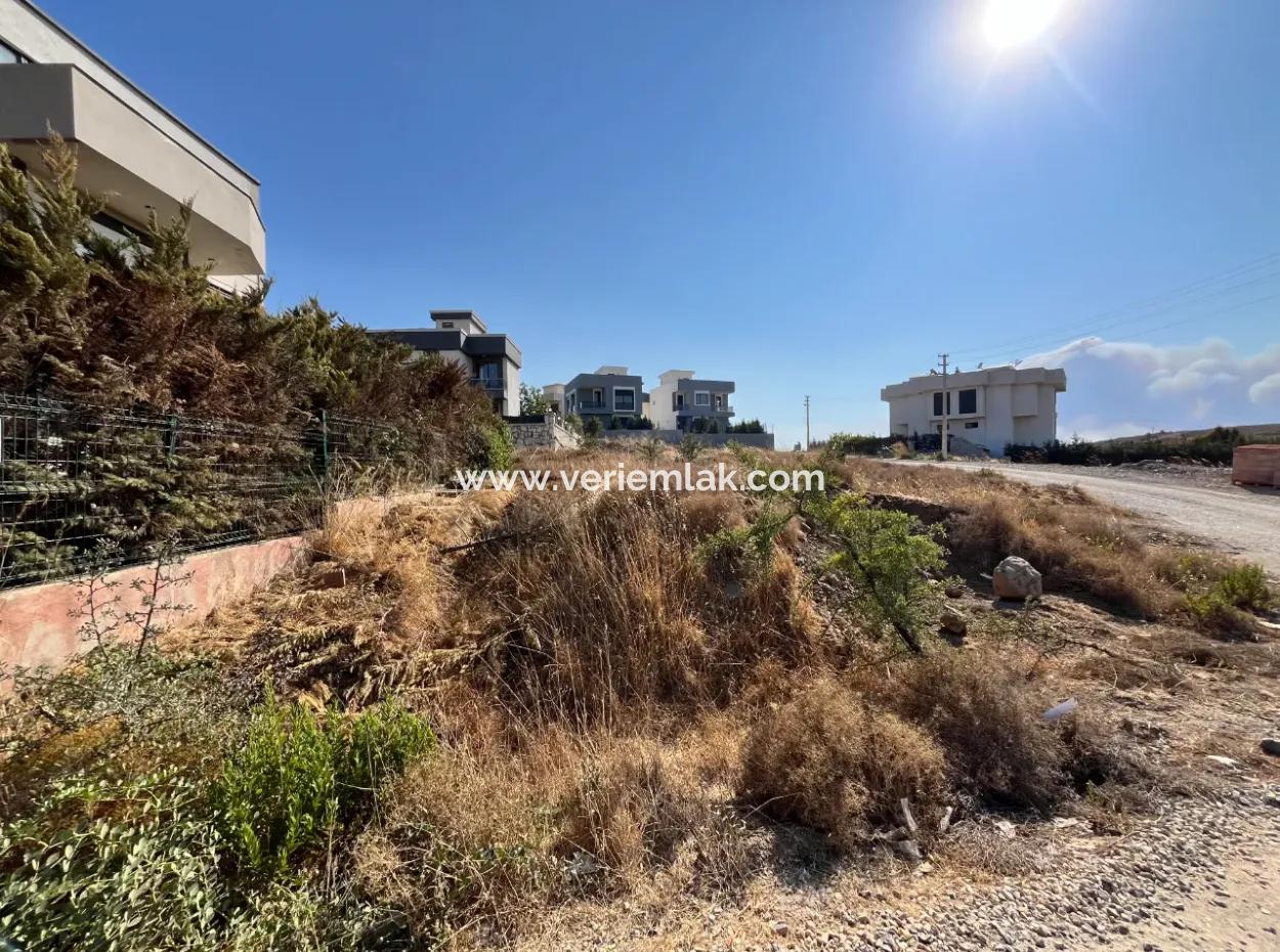 Corner Parcel Land For Sale In Seferihisar Akarca, Within Walking Distance Of The Blue Flag Beach!