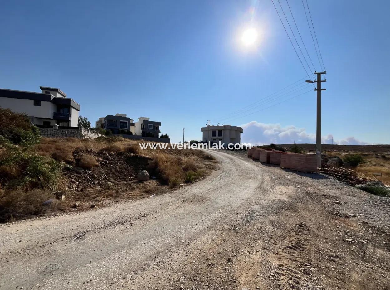 Corner Parcel Land For Sale In Seferihisar Akarca, Within Walking Distance Of The Blue Flag Beach!