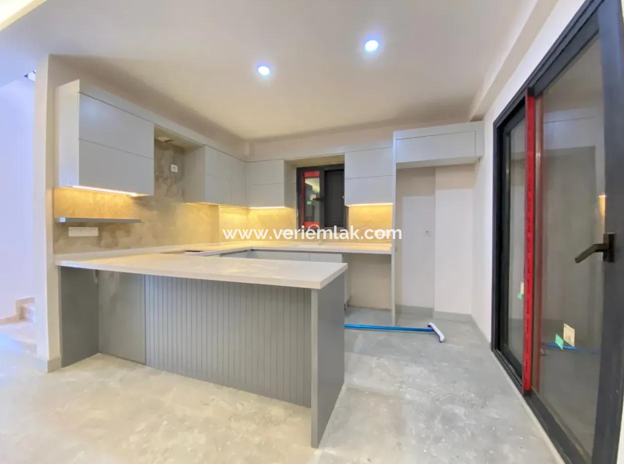 4 1 Villa For Sale With Pool And Garden In Seferihisar Akarca