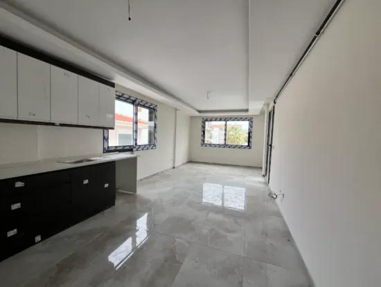 Seferihisar Mosque Neighborhood, 2Nd Floor, Large Balcony, 2 1 Zero Apartment