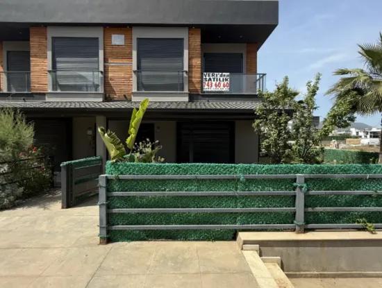 3 In 1 Villa With Pool, Garden And Wide Use In Doganbey