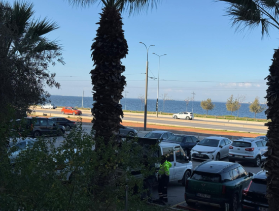 3 1 Middle Floor Mansion Flat With Large Balcony In Küçükyali