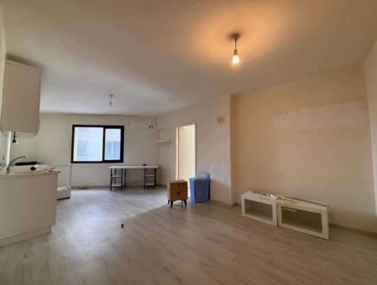 1 1 Corner Office / Flat For Rent On Alsancak Architect Sinan Street!