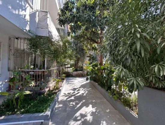 Prestigious Apartment For Sale With A Wide Front To İzmir Kültürpark On Mustafa Bey Street, Alsancak