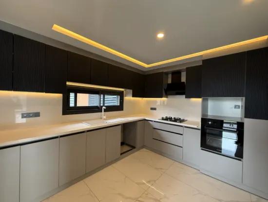 Corner Location 5 1 Villa For Sale With Pool In Bahçeşehir From Veri!