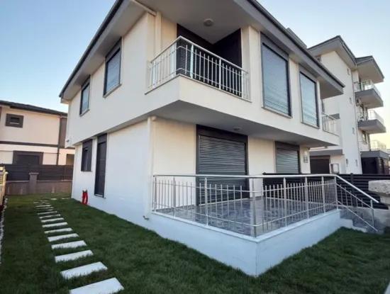 Modern And Comfortable Villa In Seferihisar Camikebir