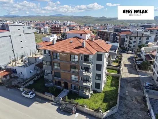 Stylish 2 1 Flat With Separate Kitchen, Glass Balcony And Natural Gas In Camikebir Neighborhood