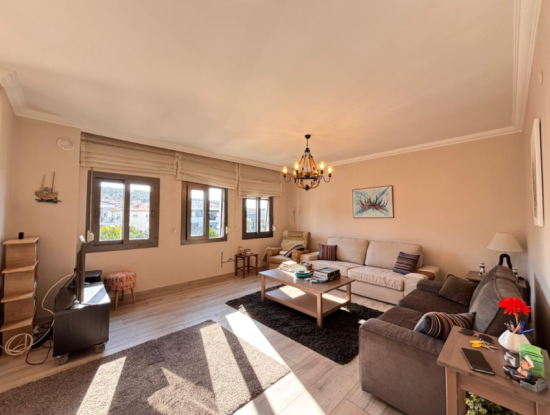 Fully Furnished Flat For Rent In Çeşme Musalla Neighborhood
