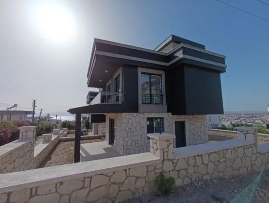 3 In 1, Zero Bargain Detached Villa In Elmastaş, Seferihisar