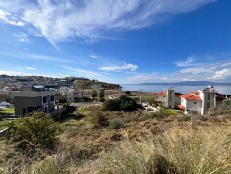 Unique Land Zoned 1320 M² On Main Street In Seferihisar Akarca, 117 M From The Sea!