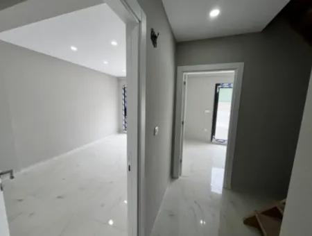 2 1 Duplex With Garden In Seferihisar Çolak İbrahim Bey Neighborhood