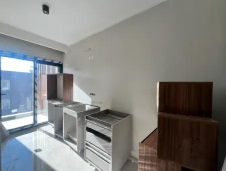 Zero 2 1 Apartments In A Complex With Pool In Seferihisar Çolakibrahimbey District, Close To Luwi Bazaar! 