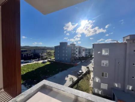 Zero 2 1 Apartments In A Complex With Pool In Seferihisar Çolakibrahimbey District, Close To Luwi Bazaar! 