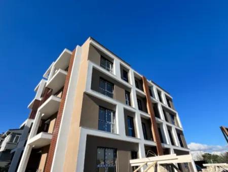 Zero 2 1 Apartments In A Complex With Pool In Seferihisar Çolakibrahimbey District, Close To Luwi Bazaar! 