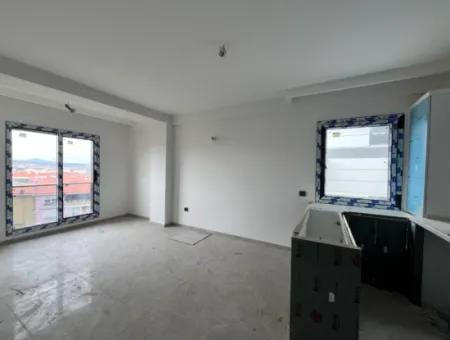 Apartments For Sale In The Most Popular Neighborhood Of Seferihisar Offering Investment And Comfort Together!