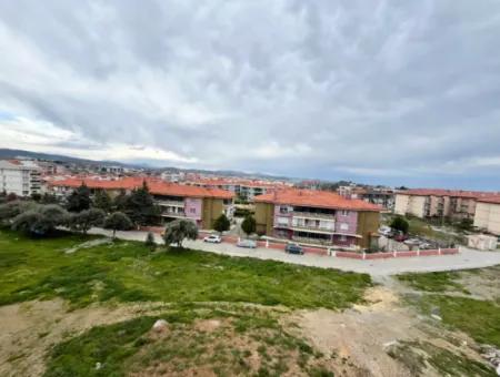 Apartments For Sale In The Most Popular Neighborhood Of Seferihisar Offering Investment And Comfort Together!