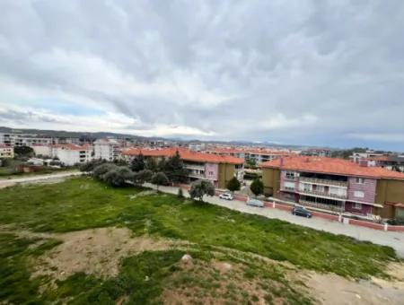 Apartments For Sale In The Most Popular Neighborhood Of Seferihisar Offering Investment And Comfort Together!