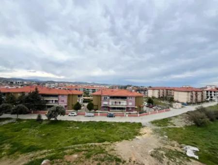 Apartments For Sale In The Most Popular Neighborhood Of Seferihisar Offering Investment And Comfort Together!