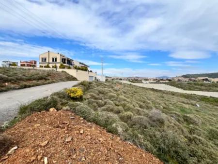 Near Seferihisar State Hospital, 300 M² Duplex Zoned Land For Sale!